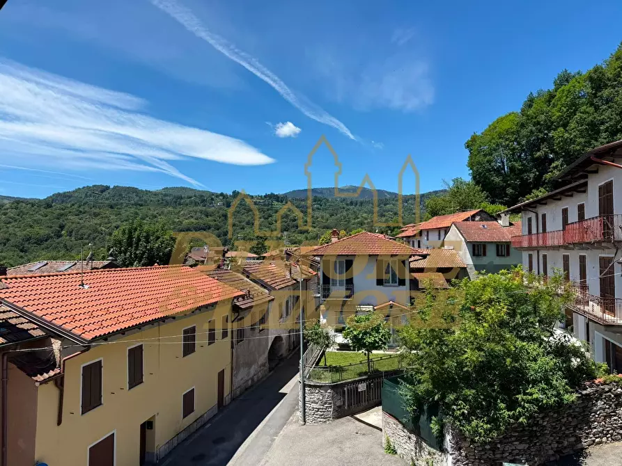 Immagine 11 di Appartamento in vendita  in via IV Novembre a Gignese