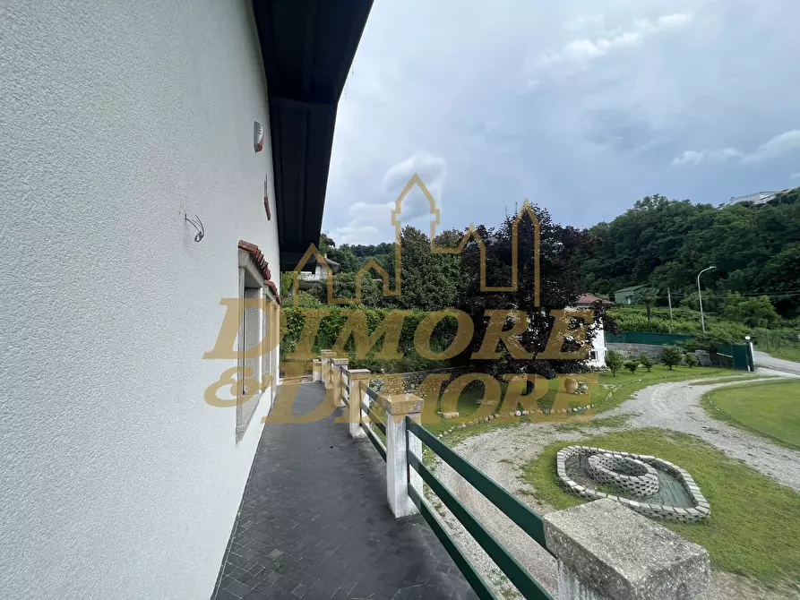 Immagine 12 di Villa in vendita  in Via Portovaltravaglia 39 a Brezzo Di Bedero