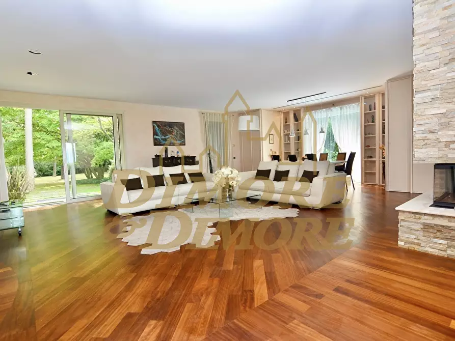 Immagine 4 di Villa in vendita  a Ranco