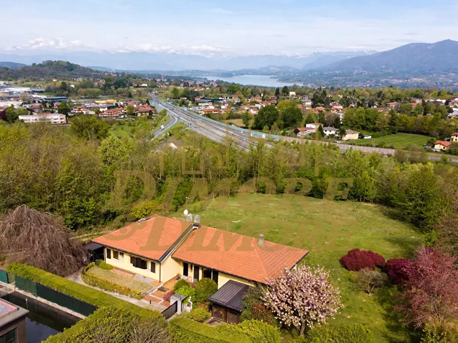 Immagine 41 di Villa in vendita  in Via Libertà 59 a Morazzone