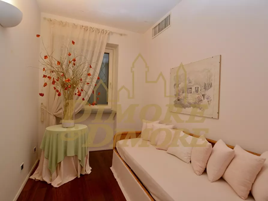 Immagine 37 di Villa in vendita  a Ranco