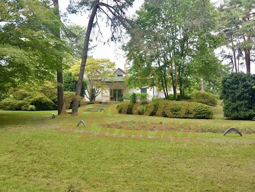 Immagine 22 di Villa in vendita  a Ranco