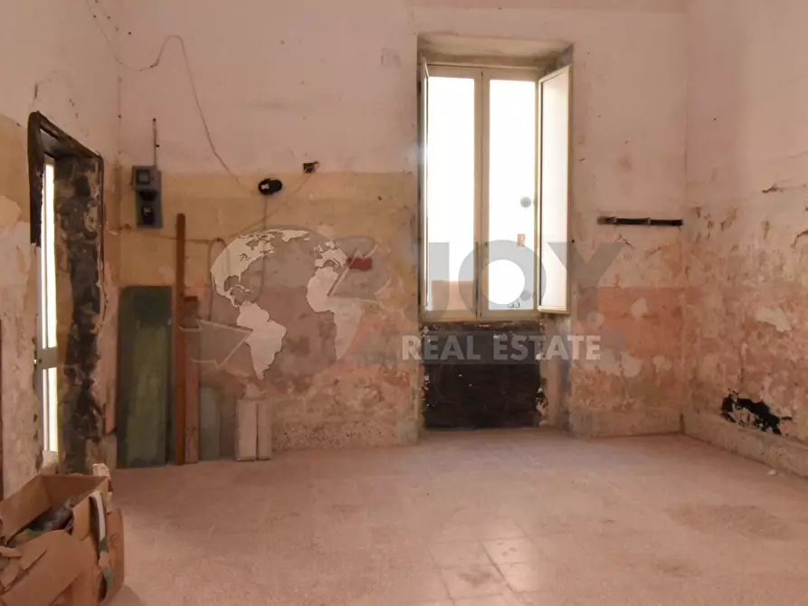 Immagine 14 di Palazzo in vendita  in Via Gorizia 35 a Lecce