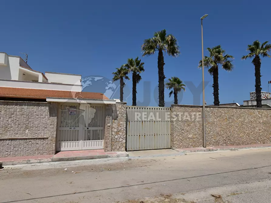 Immagine 46 di Villa in vendita  in Via Levanzo 19 a Lecce