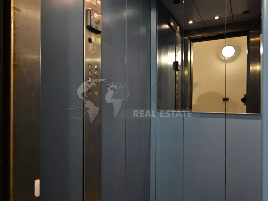 Immagine 25 di Quadrilocale in vendita  in Lungomare Galileo Galilei 119 a Gallipoli