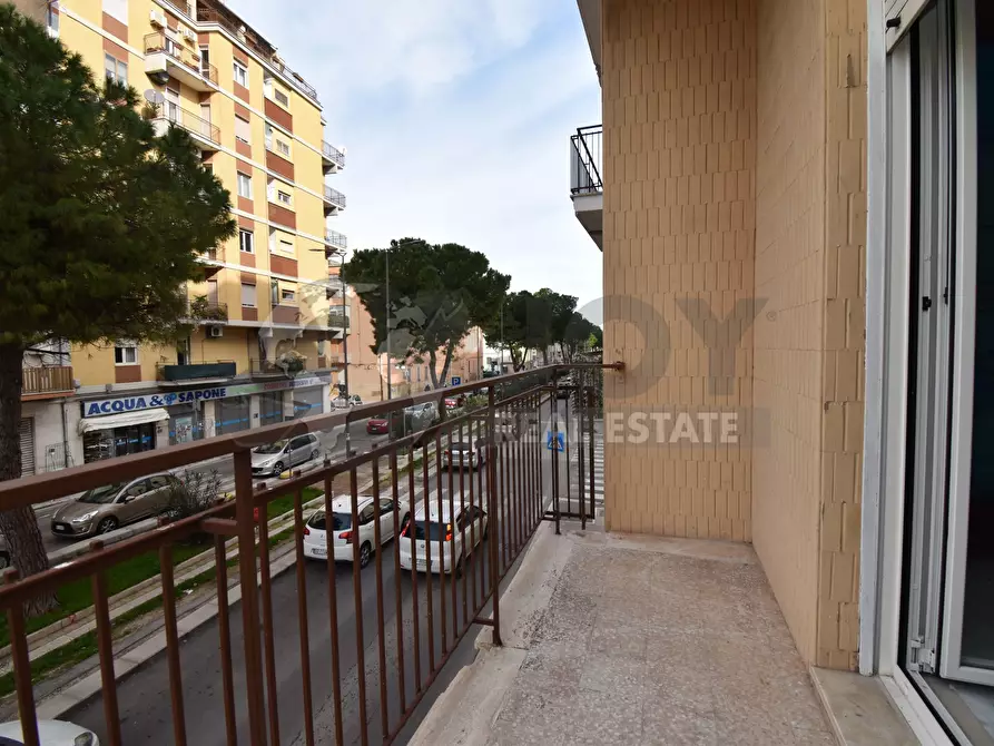 Immagine 49 di Appartamento in vendita  in Viale Aldo Moro 95 a Brindisi