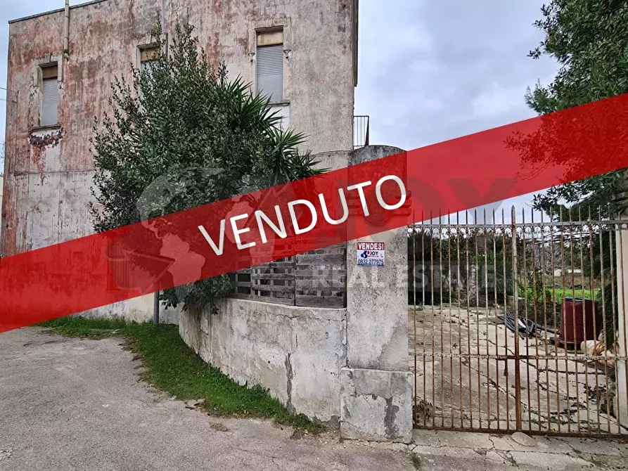 Immagine 1 di Villa in vendita  in Strada Comunale San Oronzo 14 a Monteroni Di Lecce