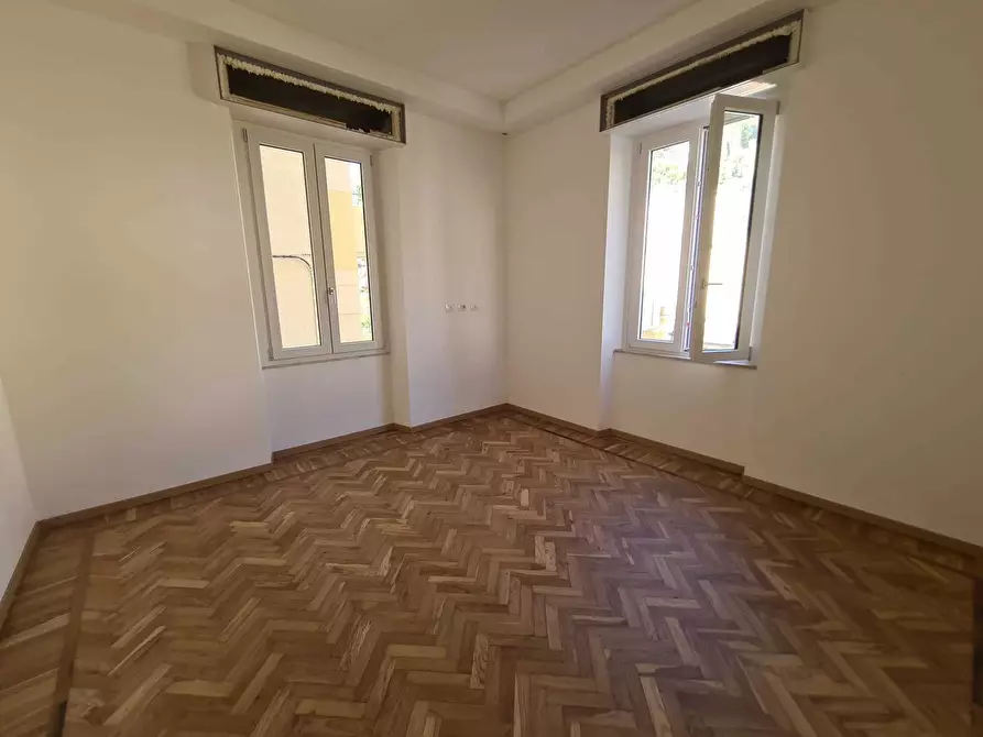 Immagine 2 di Trilocale in vendita  in V.le hanbury a Alassio