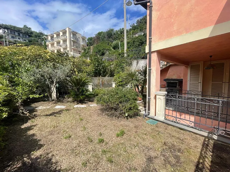 Immagine 15 di Villetta a schiera in vendita  a Alassio