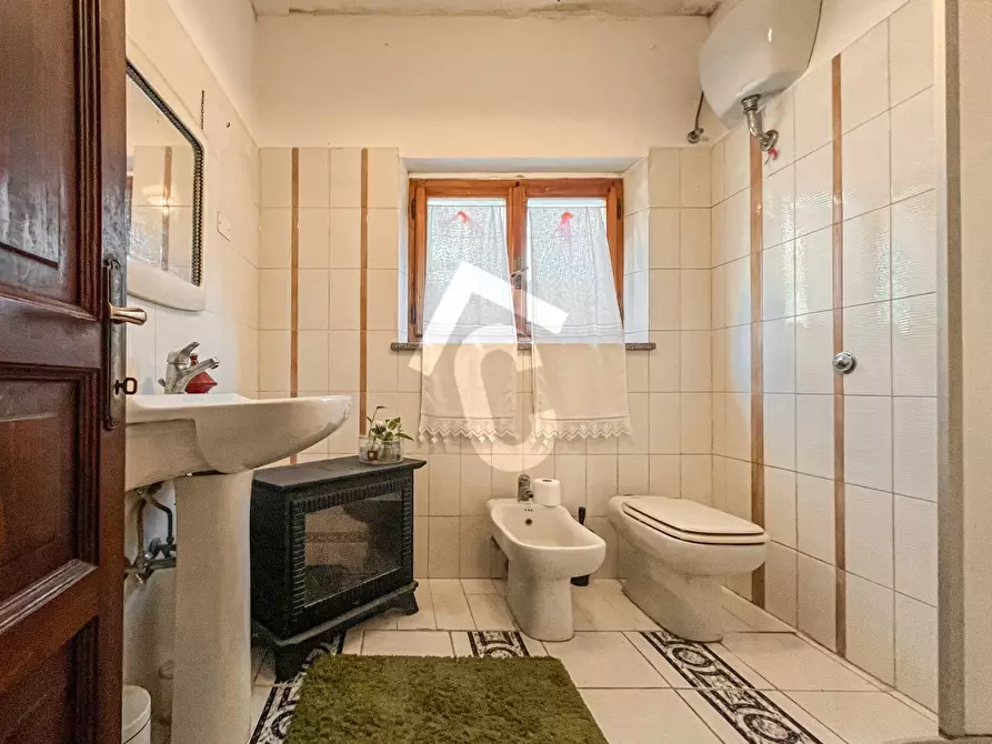 Immagine 14 di Casa indipendente in vendita  a Jesi