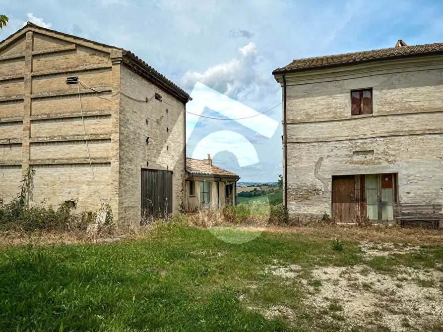 Immagine 48 di Rustico / casale in vendita  a Jesi