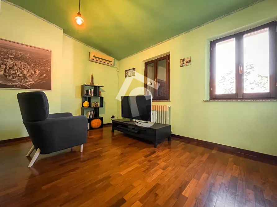 Immagine 22 di Rustico / casale in vendita  a Jesi