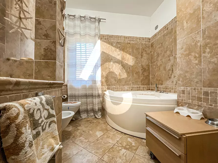 Immagine 14 di Appartamento in vendita  a Jesi