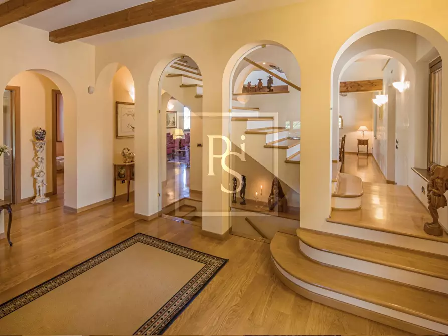 Immagine 7 di Villa in vendita  a Senigallia