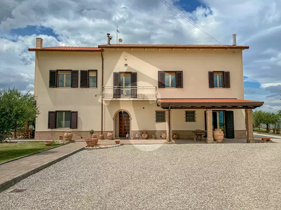 Immagine 3 di Casa indipendente in vendita  a Jesi