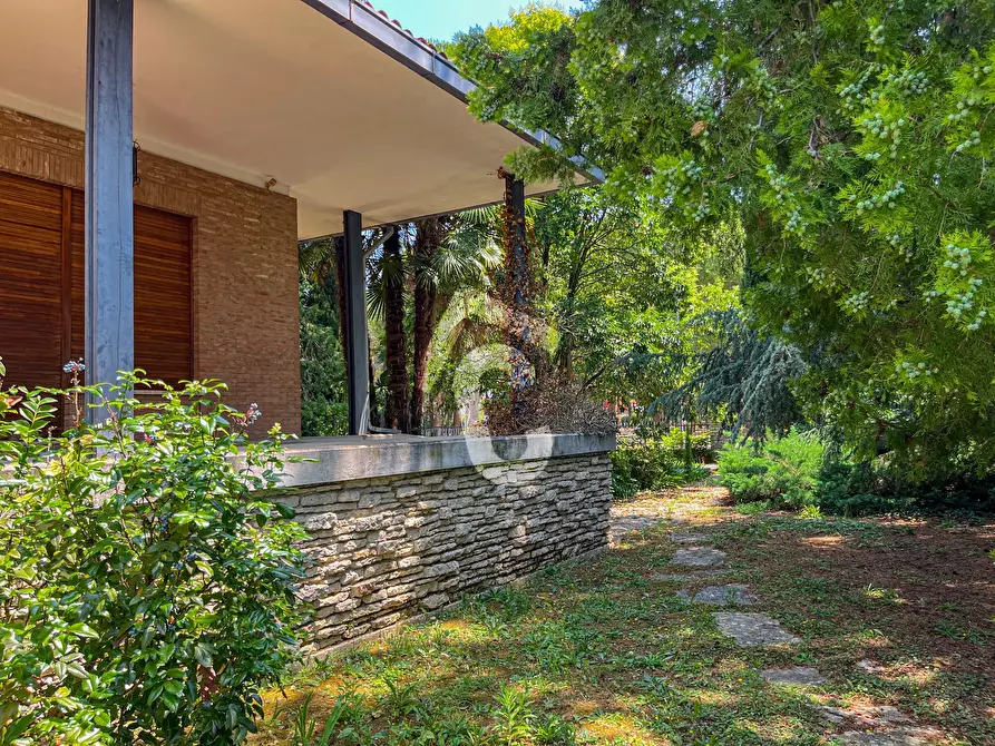 Immagine 16 di Villa in vendita  a Jesi