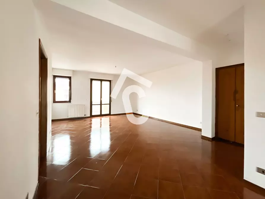 Immagine 8 di Trilocale in vendita  a Jesi