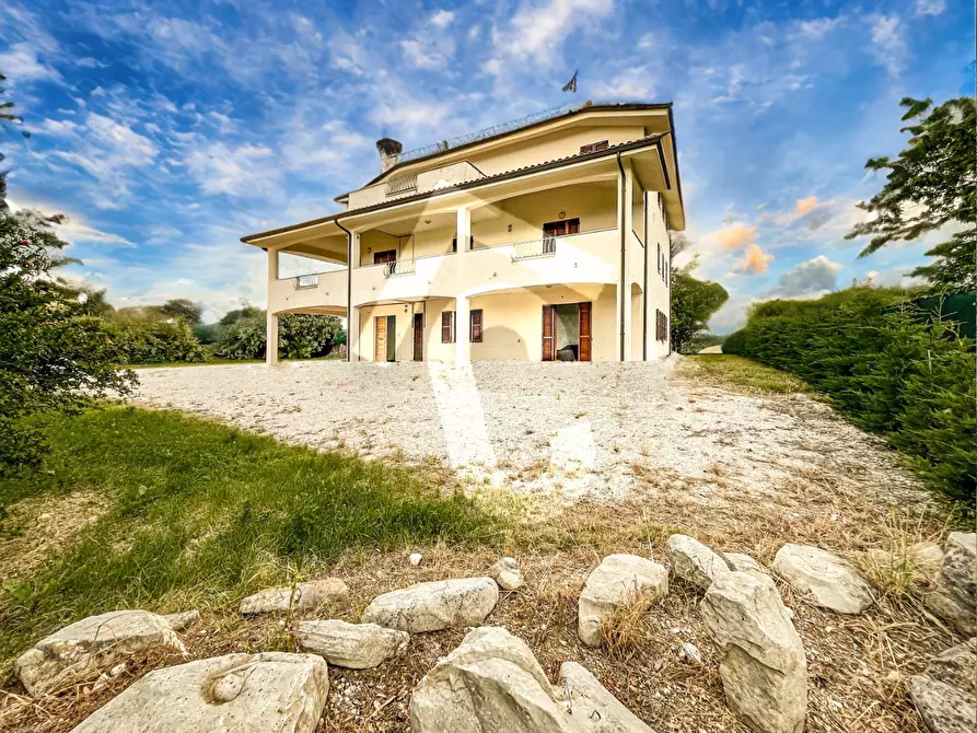 Immagine 1 di Casa indipendente in vendita  a Santa Maria Nuova