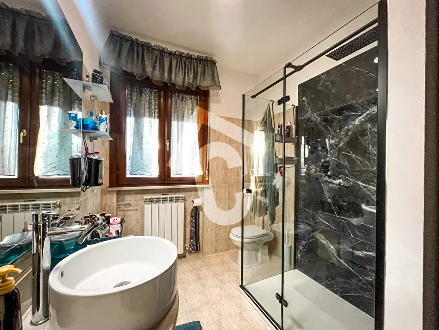 Immagine 16 di Quadrilocale in vendita  a Castelbellino