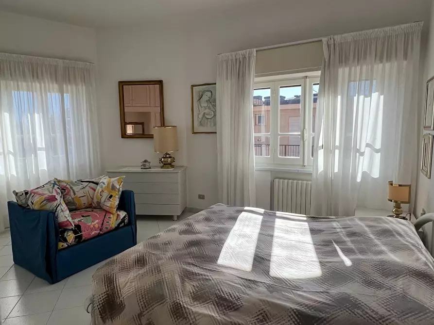 Immagine 12 di Quadrilocale in vendita  in Via Paolo Cappa a Finale Ligure