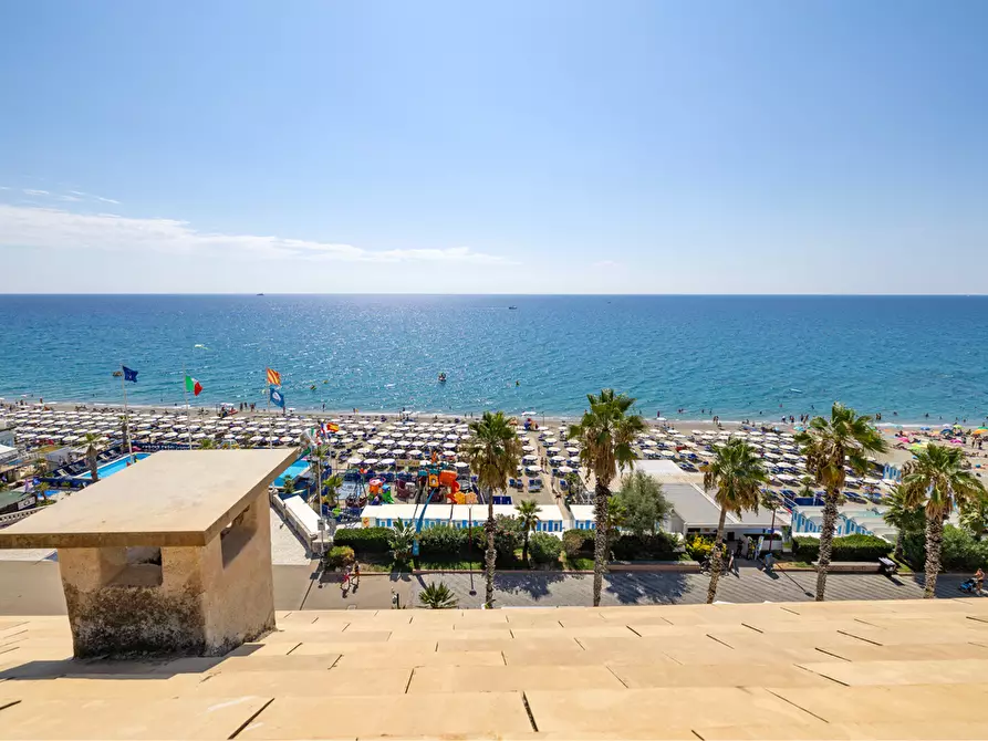 Immagine 21 di Bilocale in affitto  in Piazza Vittorio Emanuele II a Finale Ligure