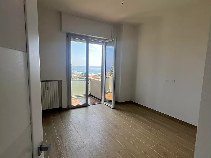 Immagine 9 di Trilocale in vendita  in Via della Pineta a Finale Ligure