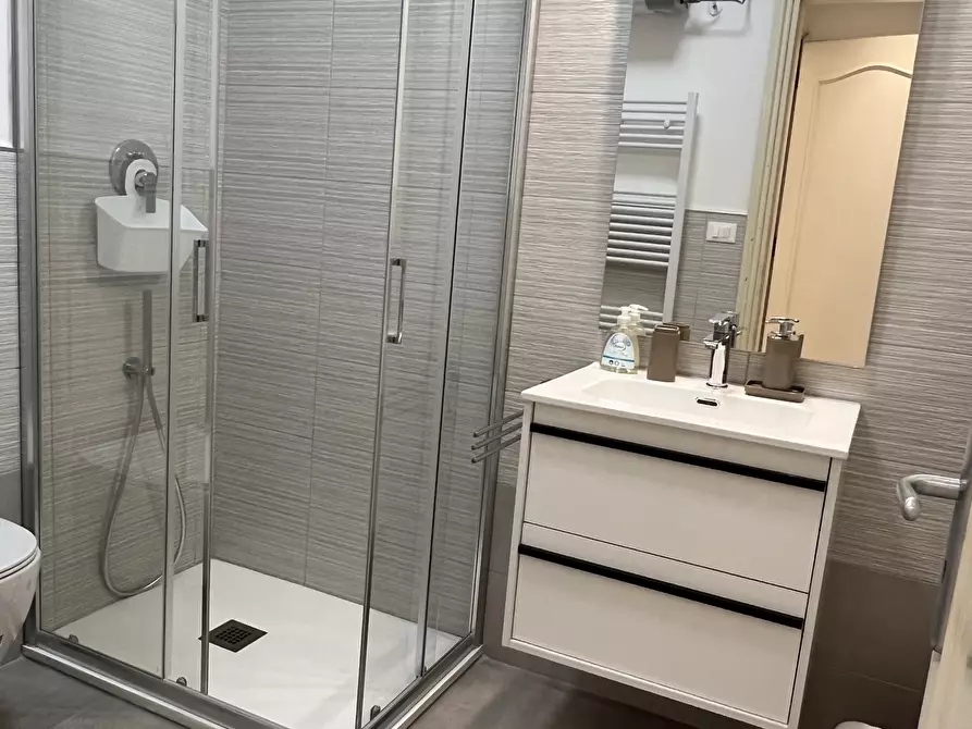 Immagine 6 di Bilocale in affitto  in Piazza Vittorio Emanuele II 5 a Finale Ligure