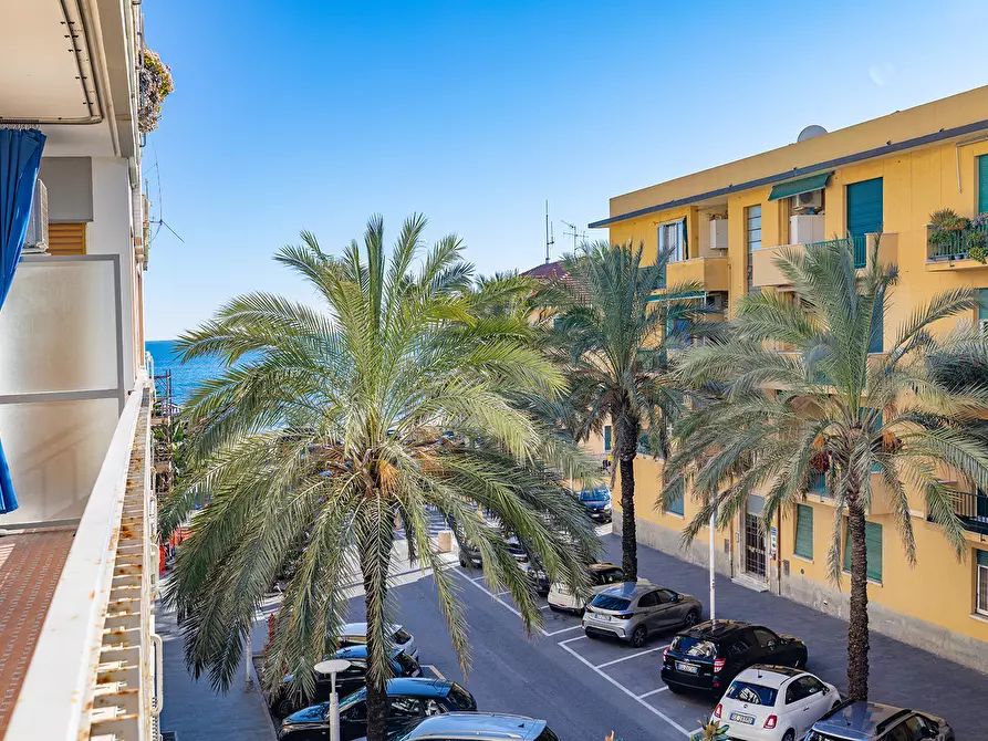 Immagine 30 di Bilocale in affitto  in Via Nicolò Saccone a Finale Ligure