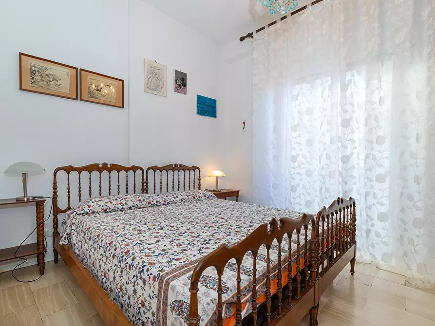 Immagine 10 di Bilocale in affitto  in Via Nicolò Saccone a Finale Ligure