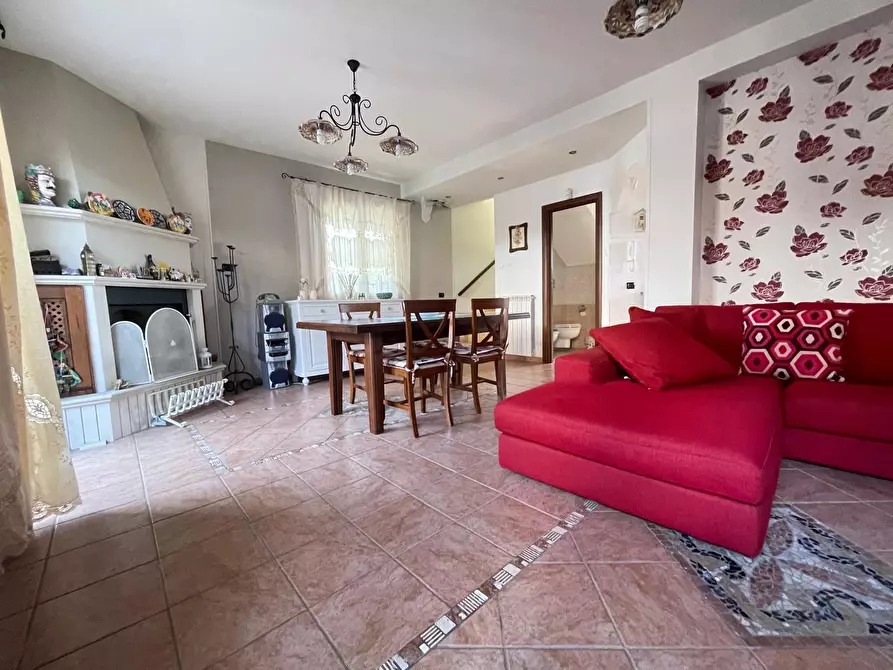 Immagine 10 di Villa in vendita  a Ragalna