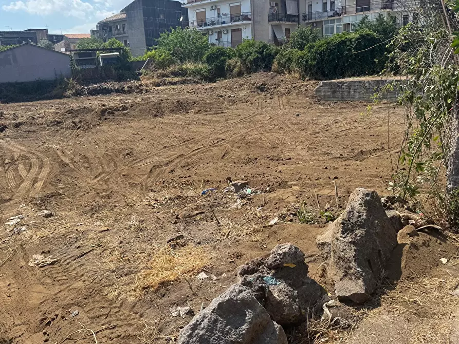 Immagine 1 di Terreno industriale in vendita  a Tremestieri Etneo
