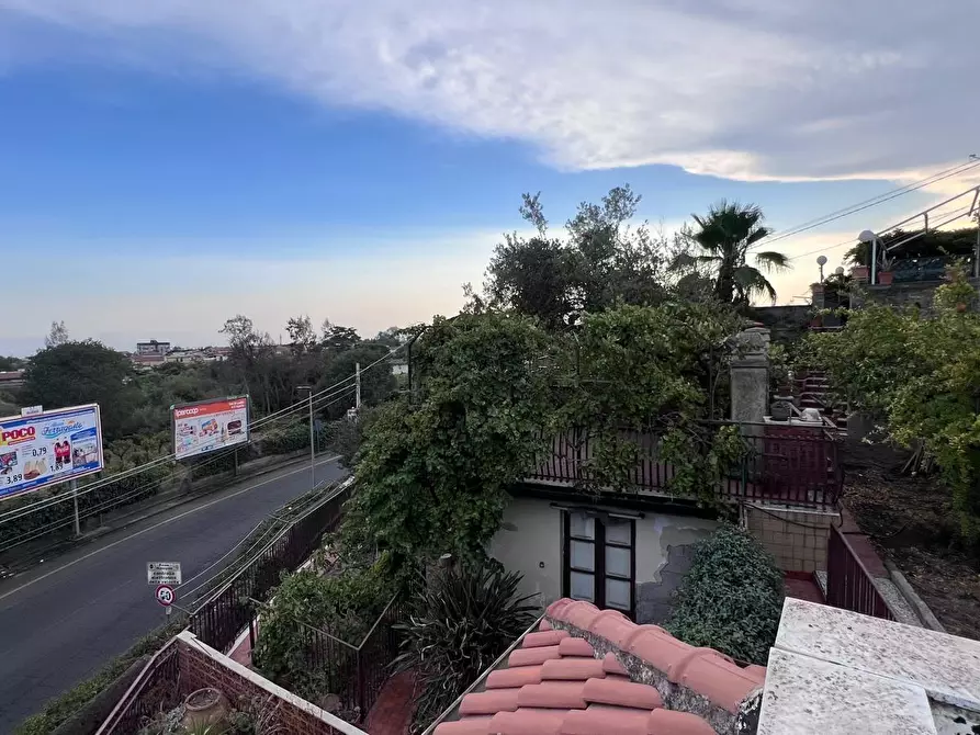 Immagine 9 di Villa in vendita  a Sant'agata Li Battiati