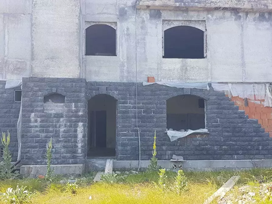 Immagine 23 di Casa indipendente in vendita  a Pedara