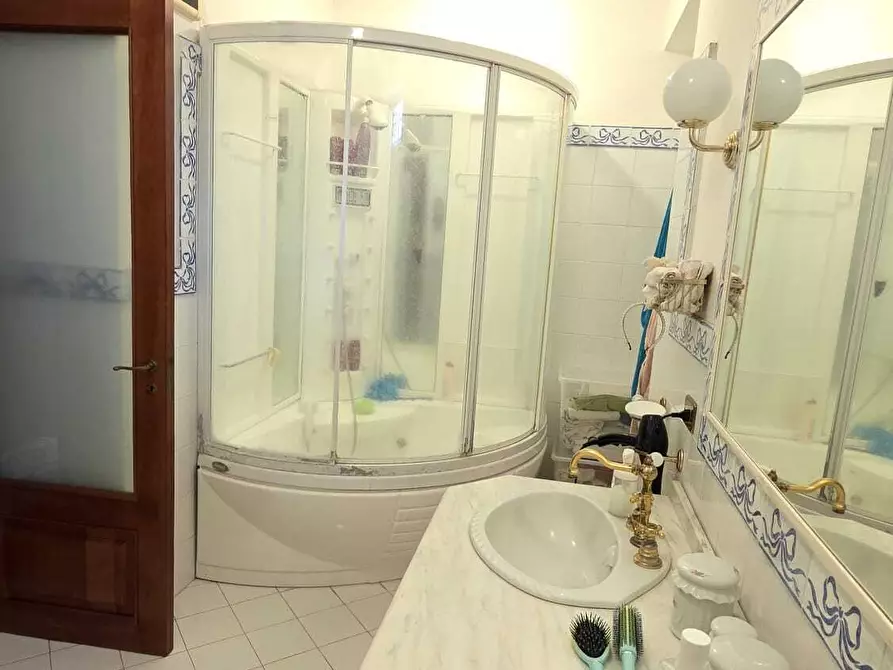 Immagine 40 di Villa in vendita  a Aci Castello