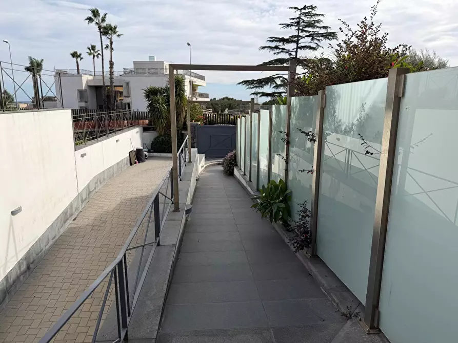 Immagine 22 di Villa in vendita  a Acireale