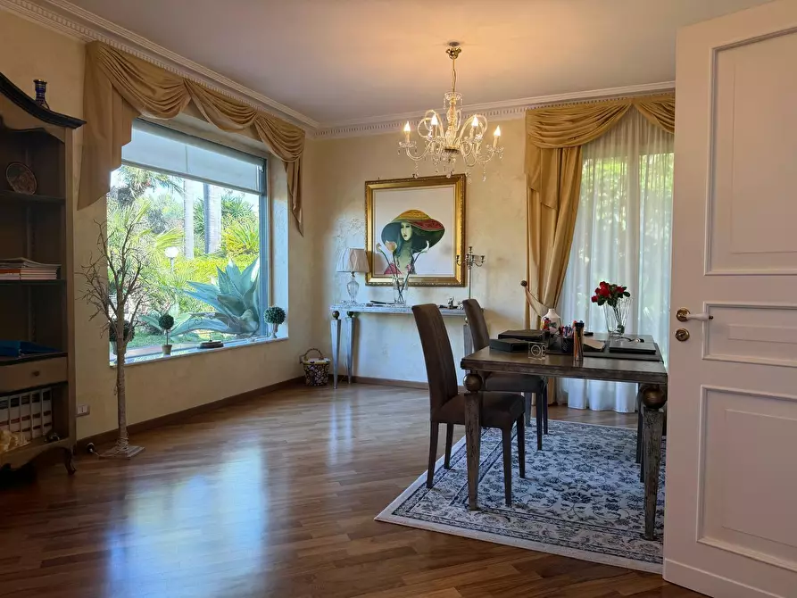 Immagine 8 di Villa in vendita  a Sant'agata Li Battiati