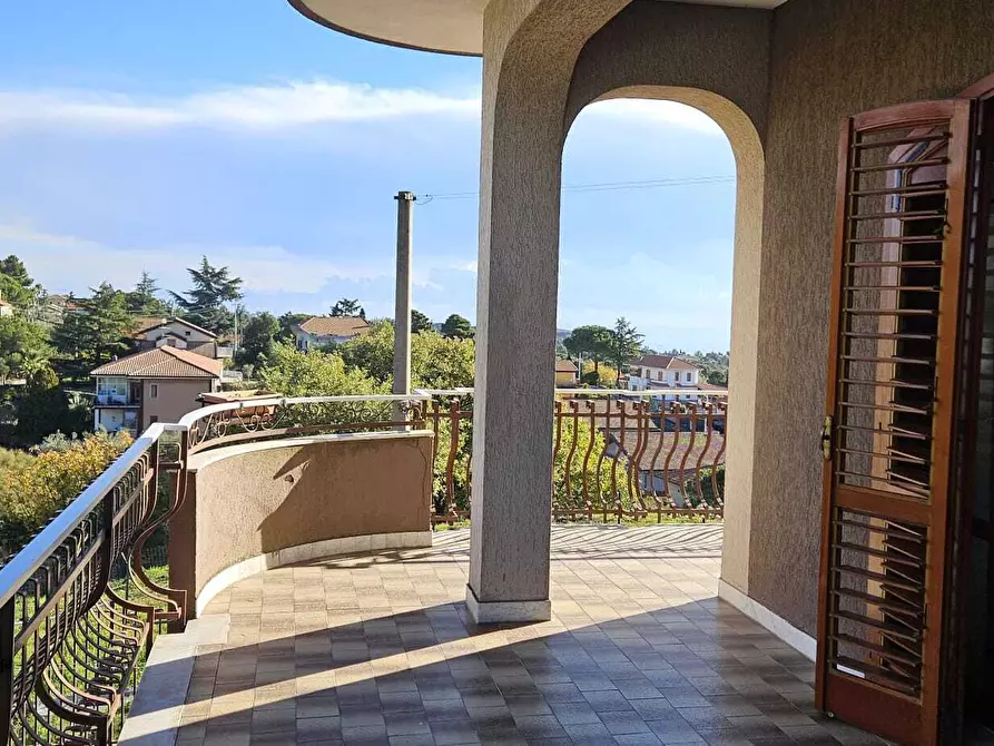 Immagine 21 di Villa in vendita  a Mascalucia