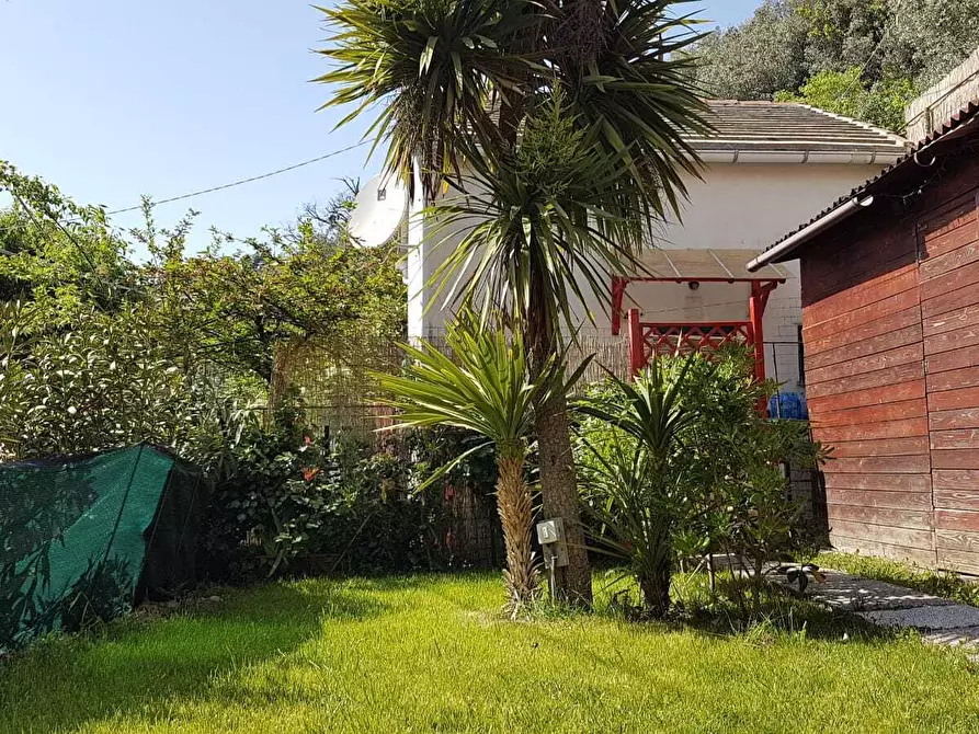 Immagine 30 di Trilocale in vendita  in Via Lanfranco Alberico 44 a Genova