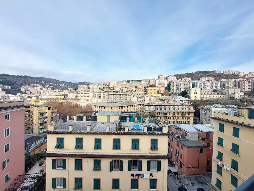 Immagine 35 di Trilocale in vendita  in Passo della Zebra a Genova