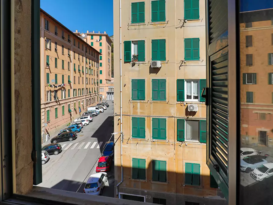 Immagine 1 di Quadrilocale in vendita  in Via Venezia a Genova