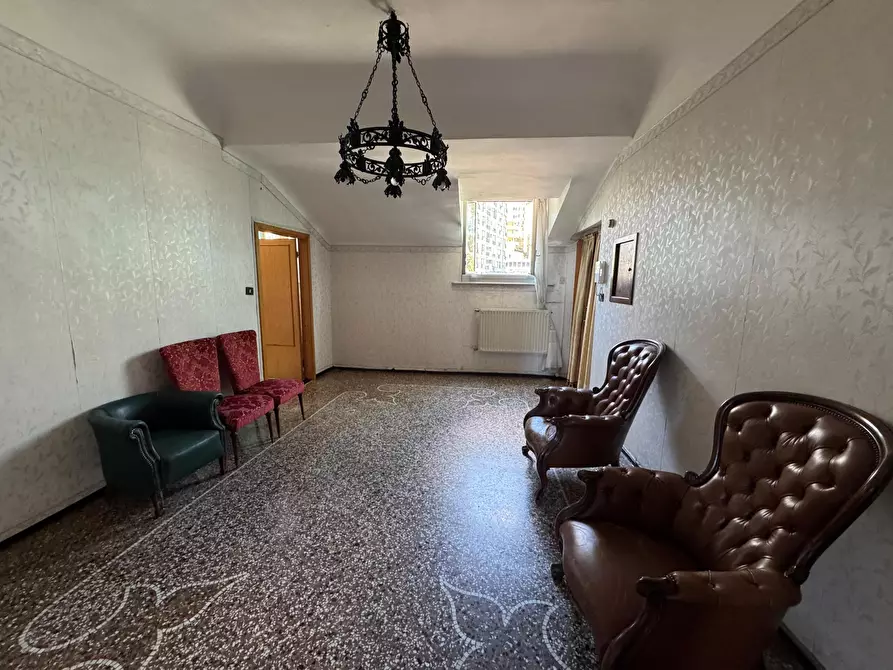 Immagine 3 di Pentalocale in vendita  in Via di Fassolo 3 a Genova