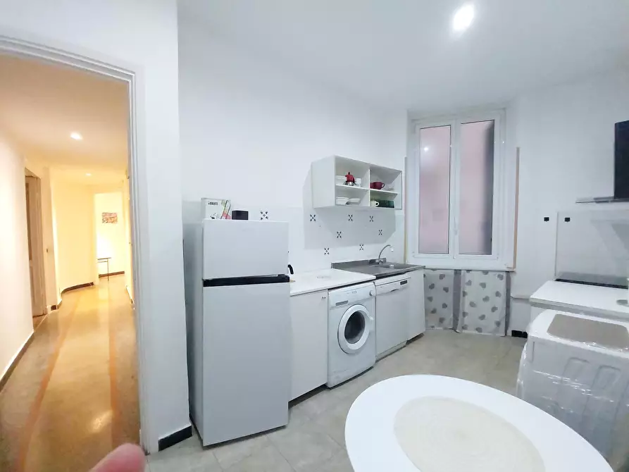 Immagine 10 di Trilocale in vendita  in Corso Magenta a Genova