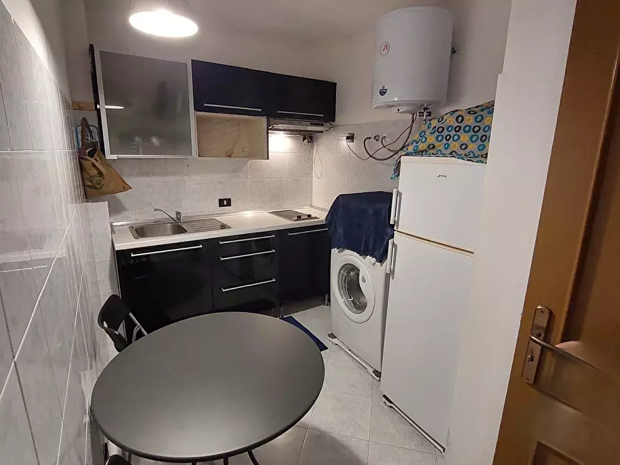 Immagine 2 di Bilocale in vendita  in Vico del Papa 2 a Genova