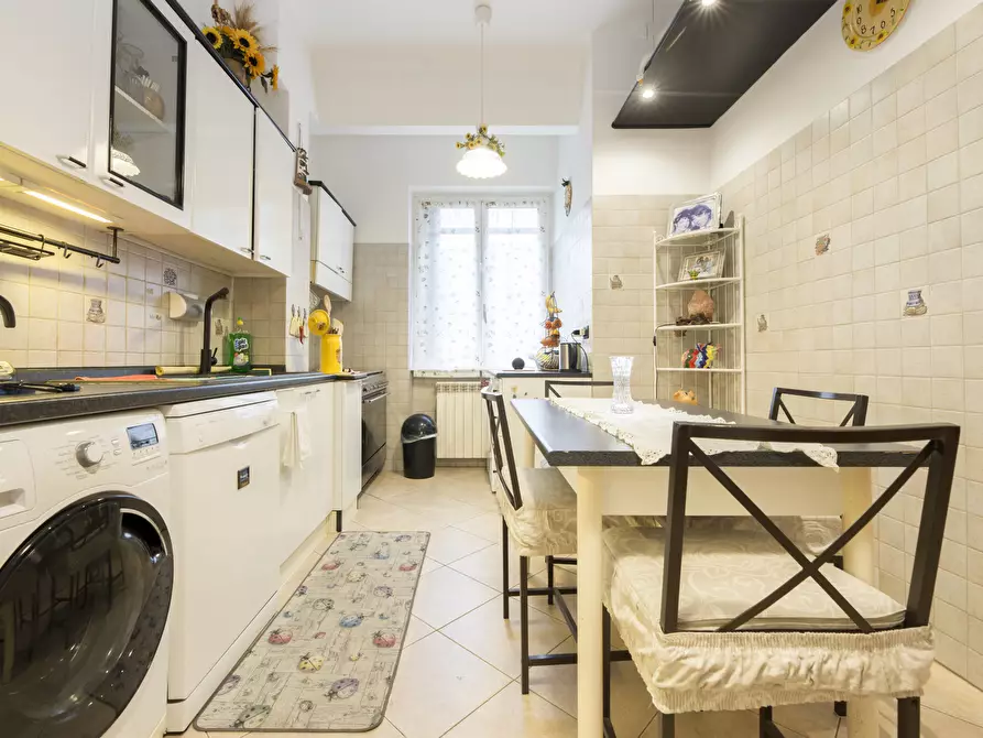 Immagine 24 di Appartamento in vendita  in Via Montenero a Genova