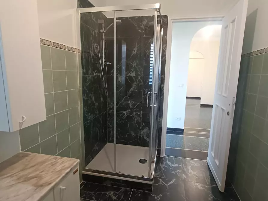 Immagine 24 di Appartamento in affitto  in Via Canevari 24 a Genova
