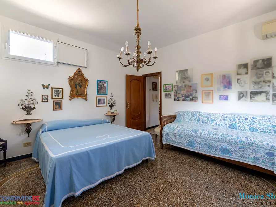 Immagine 18 di Attico in vendita  in Passo Stefano Sanguineti 11 a Genova