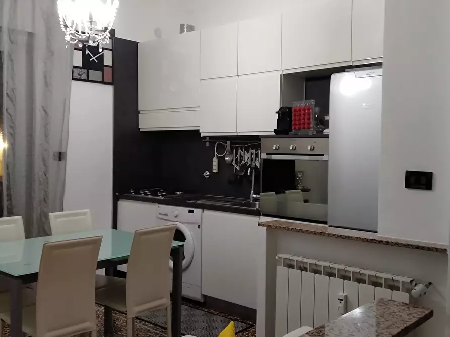 Immagine 17 di Bilocale in vendita  in Via delle Gavette a Genova