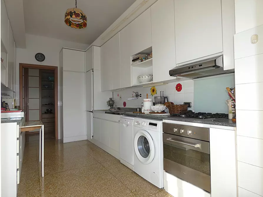 Immagine 8 di Trilocale in vendita  in Via Giovanni Opisso 183 a Genova