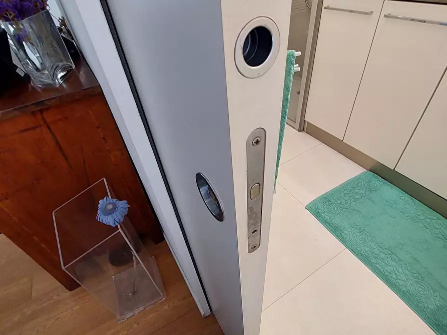 Immagine 33 di Trilocale in vendita  in Via Ameglia a Genova