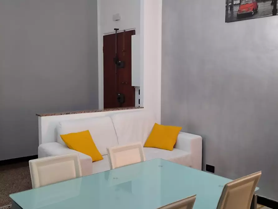Immagine 18 di Bilocale in vendita  in Via delle Gavette a Genova